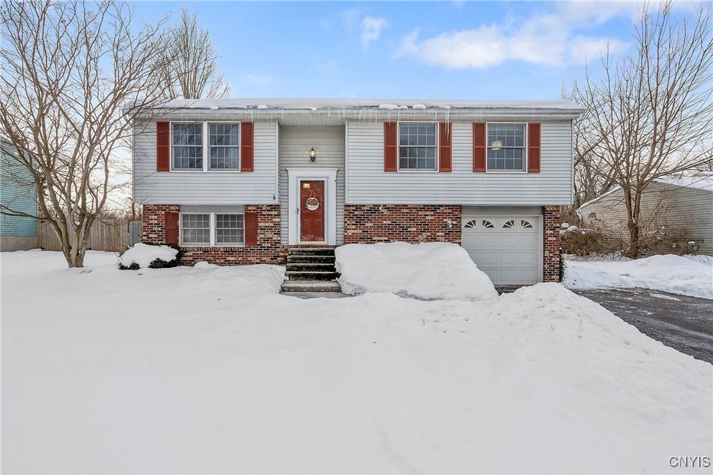 142 Dorando, Salina, NY 13090