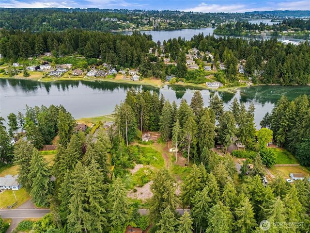 2774 Marine Drive, Bremerton, WA 98312