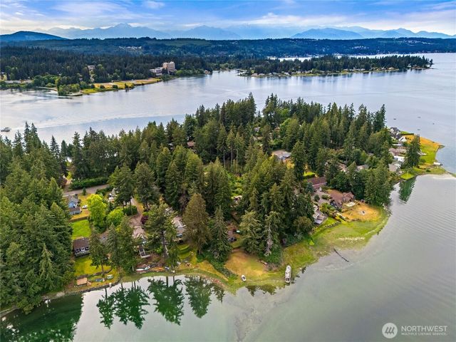 2774 Marine Drive, Bremerton, WA 98312