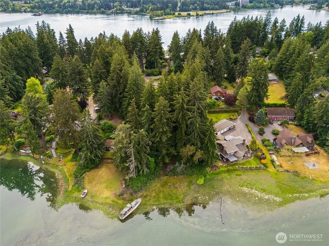 2774 Marine Drive, Bremerton, WA 98312