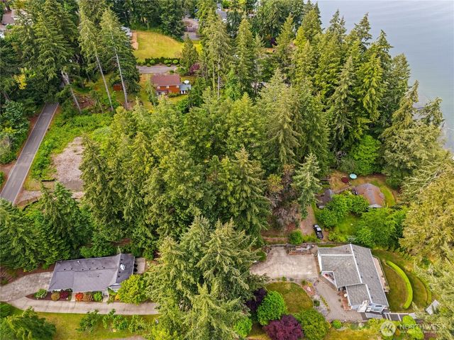 2774 Marine Drive, Bremerton, WA 98312