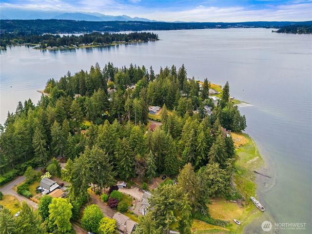 2774 Marine Drive, Bremerton, WA 98312