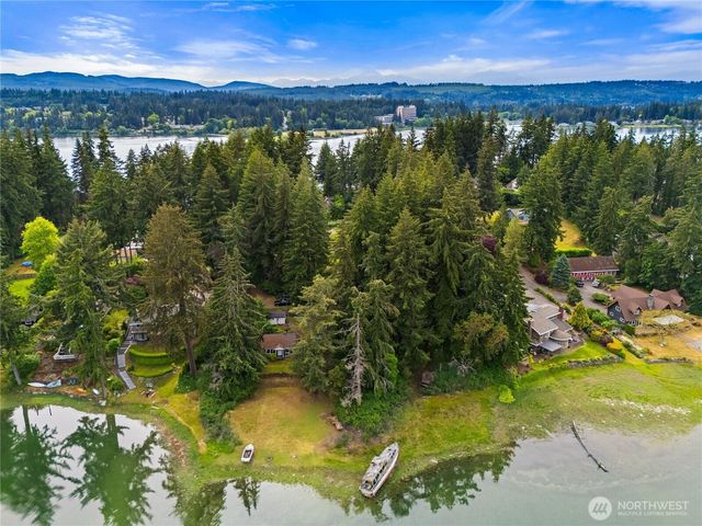 2774 Marine Drive, Bremerton, WA 98312