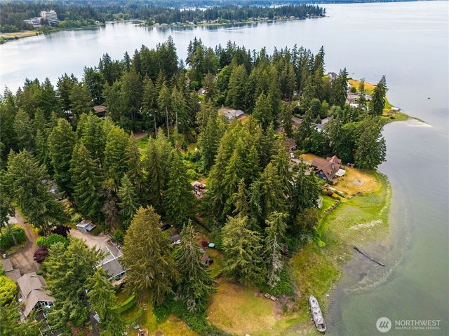2774 Marine Drive, Bremerton, WA 98312
