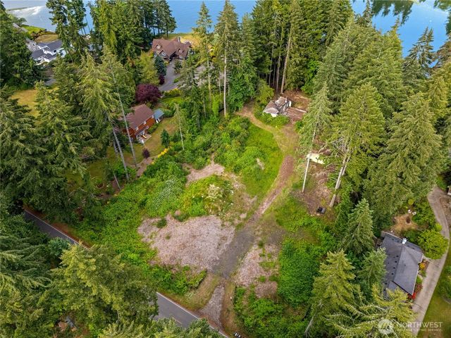 2774 Marine Drive, Bremerton, WA 98312
