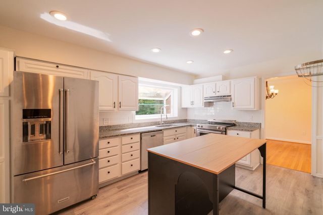 9300 ALLWOOD CT, Alexandria, VA 22309