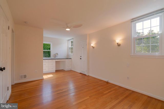 9300 ALLWOOD CT, Alexandria, VA 22309