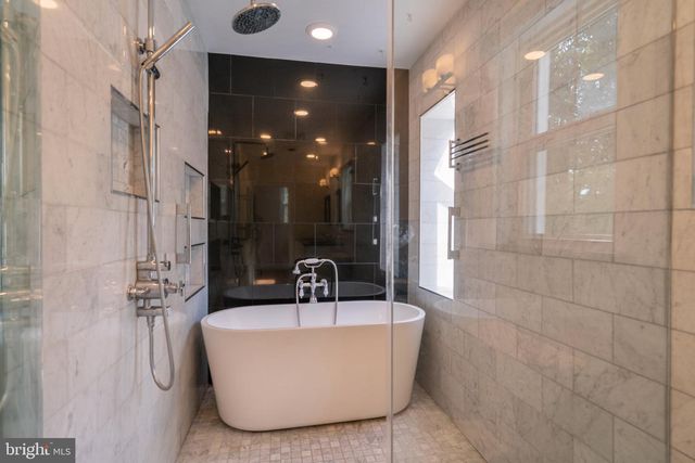 9300 ALLWOOD CT, Alexandria, VA 22309