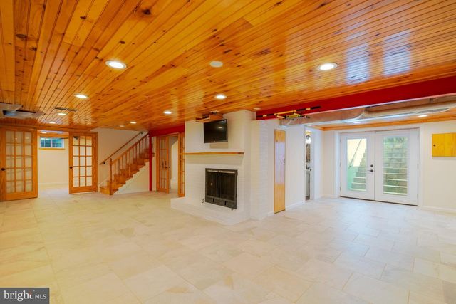 9300 ALLWOOD CT, Alexandria, VA 22309