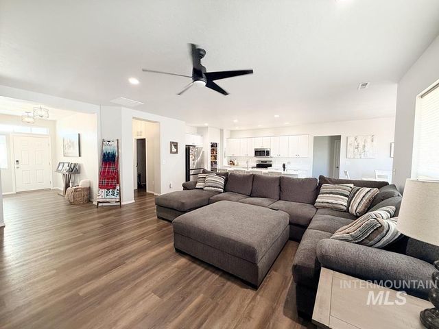 13694 Oliver Street, Caldwell, ID 83607