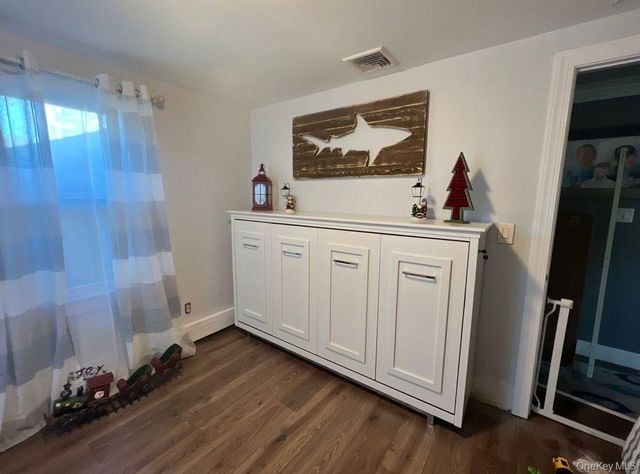 17 Grove Street, Sayville, NY 11782