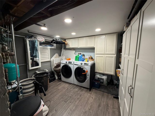 17 Grove Street, Sayville, NY 11782