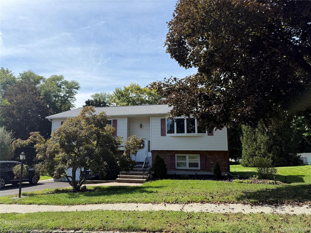 96 Lake Nanuet, Nanuet, NY 10954 — exterior