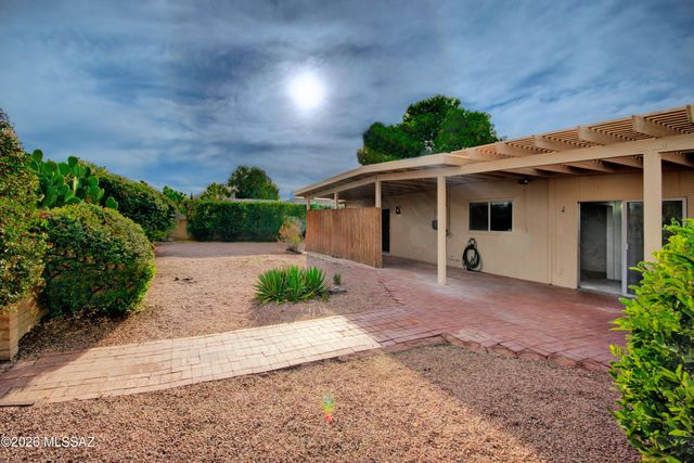1432 N Rio Aros, Green Valley, AZ 85614