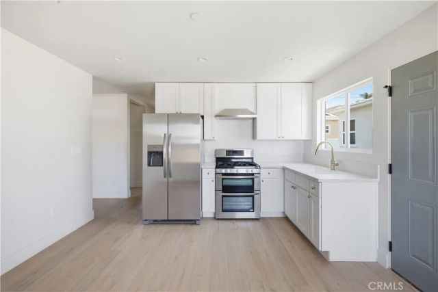 2032 88th Street, Los Angeles, CA 90047