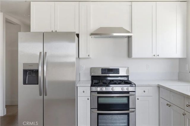 2032 88th Street, Los Angeles, CA 90047