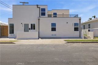 2032 88th Street, Los Angeles, CA 90047