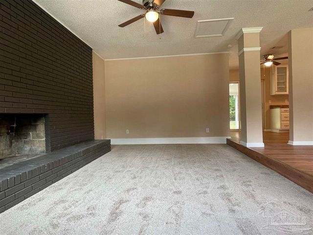 6975 Woodley Dr, Pensacola, FL 32503