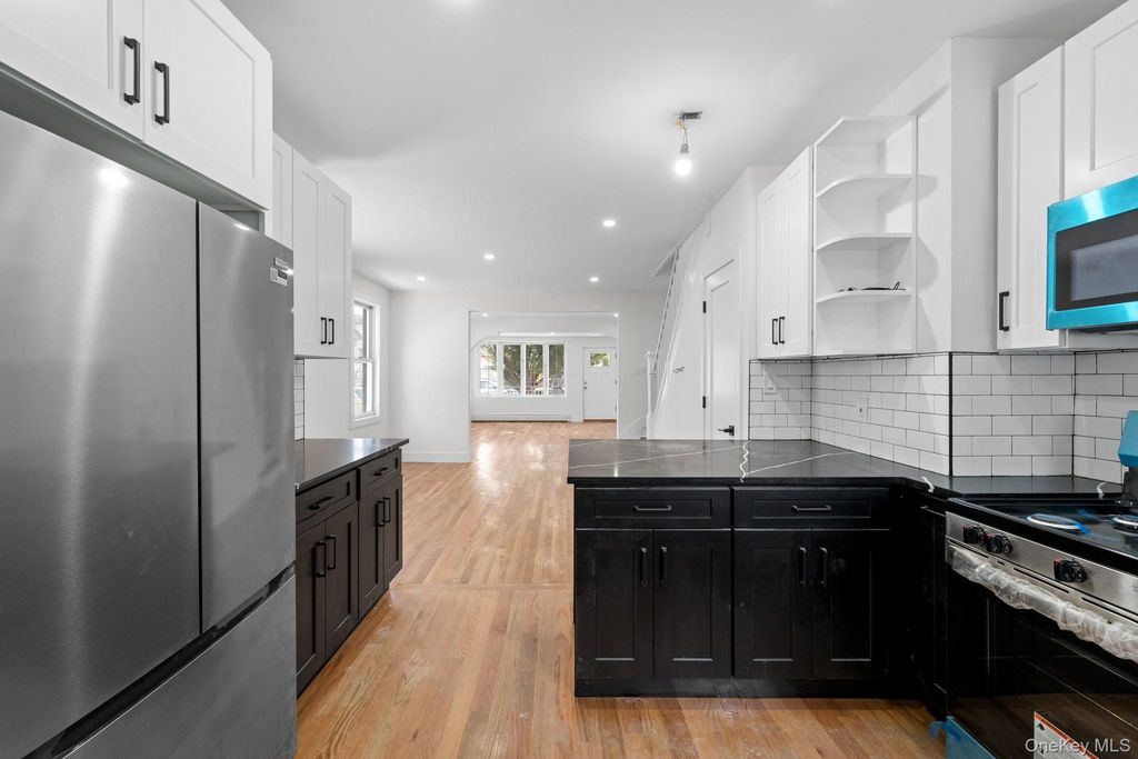 10743 128th Street, Richmond Hill, NY 11419 — photo 5
