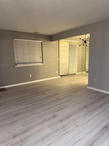 50101 S Horst Court, New Baltimore, MI 48047