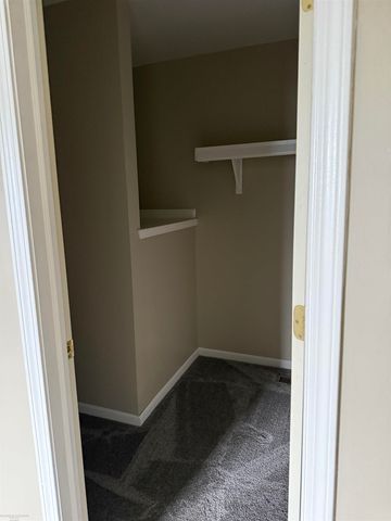 50101 S Horst Court, New Baltimore, MI 48047