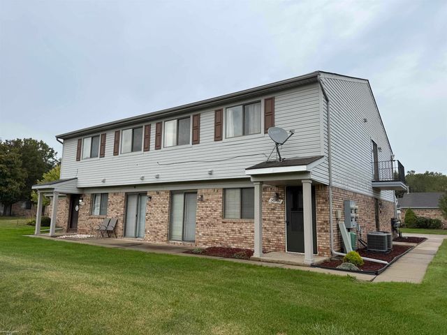 50101 S Horst Court, New Baltimore, MI 48047