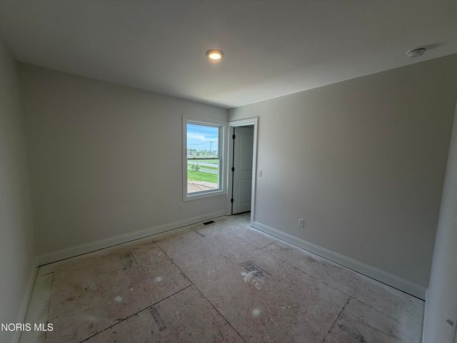 1812 Caleb Court, Waterville, OH 43566