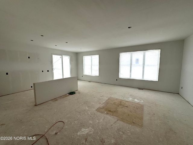 1812 Caleb Court, Waterville, OH 43566