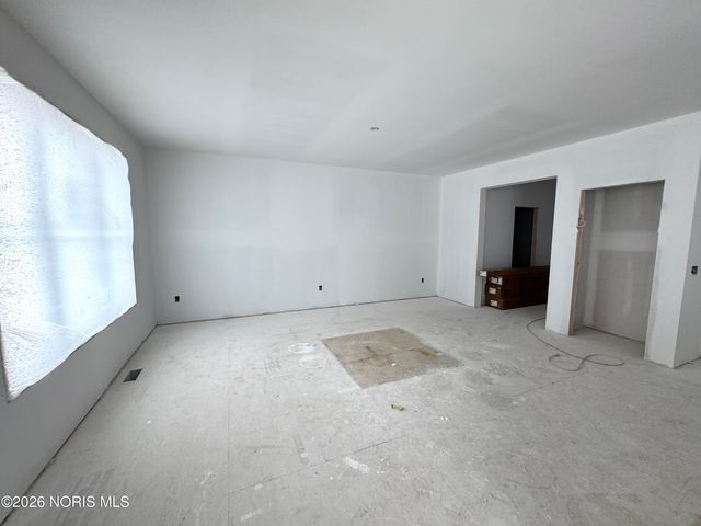 1812 Caleb Court, Waterville, OH 43566