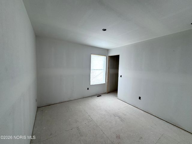 1812 Caleb Court, Waterville, OH 43566