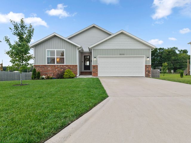 503 N Pine Leaf Road, Nixa, MO 65714