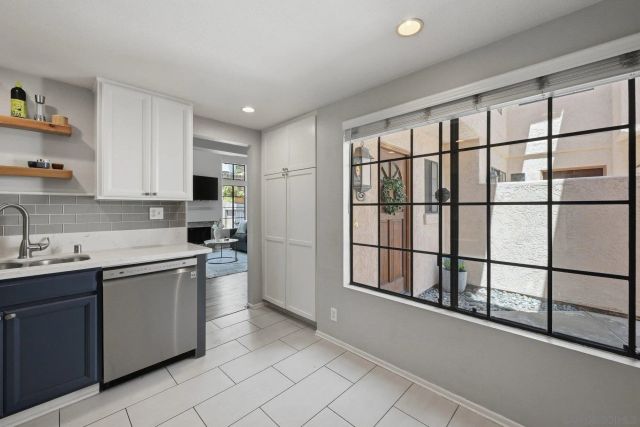 12305 Caminito Mira Del Mar, San Diego, CA 92130