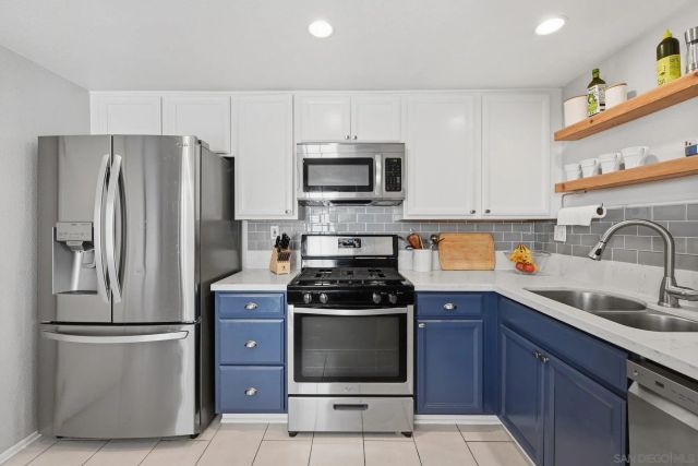 12305 Caminito Mira Del Mar, San Diego, CA 92130