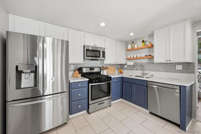 12305 Caminito Mira Del Mar, San Diego, CA 92130