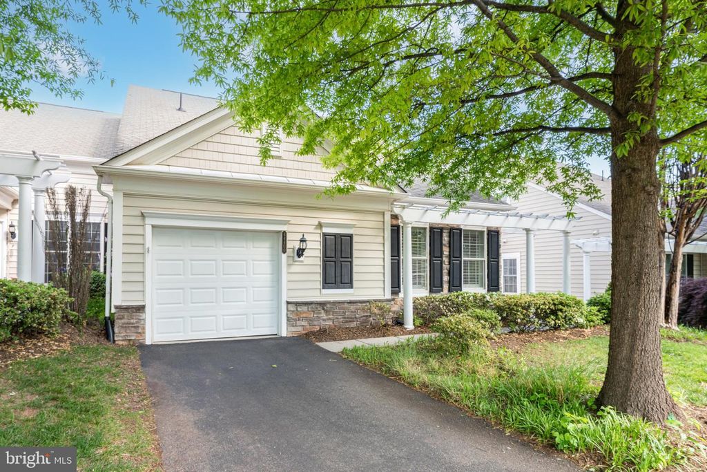 44400 SUNSET MAPLE DR, Ashburn, VA 20147