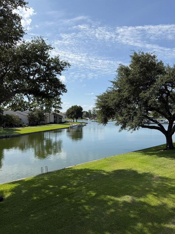 12100 Melville Drive 616, Montgomery, TX 77356