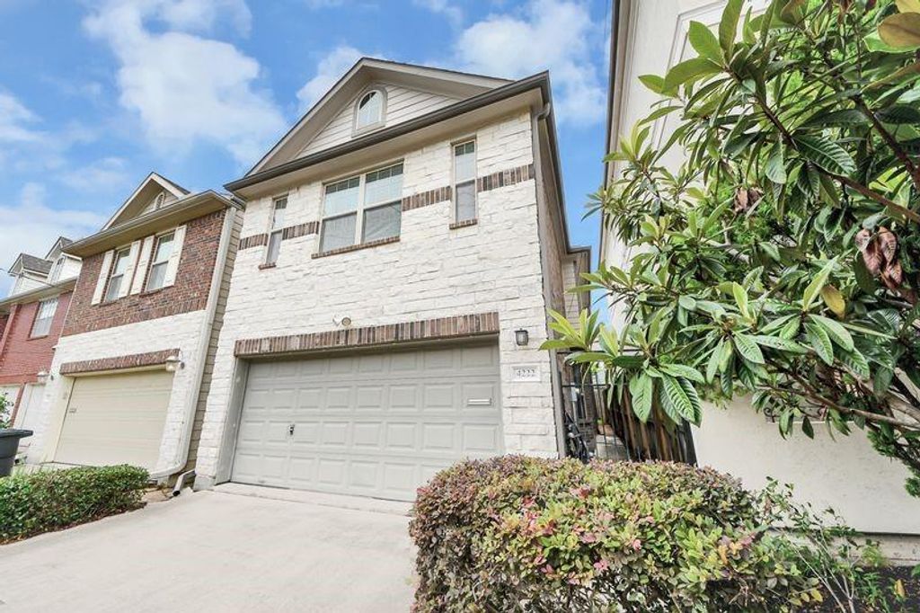 Image 1 of property listing at 4222 Drake Street, Houston, TX 77005