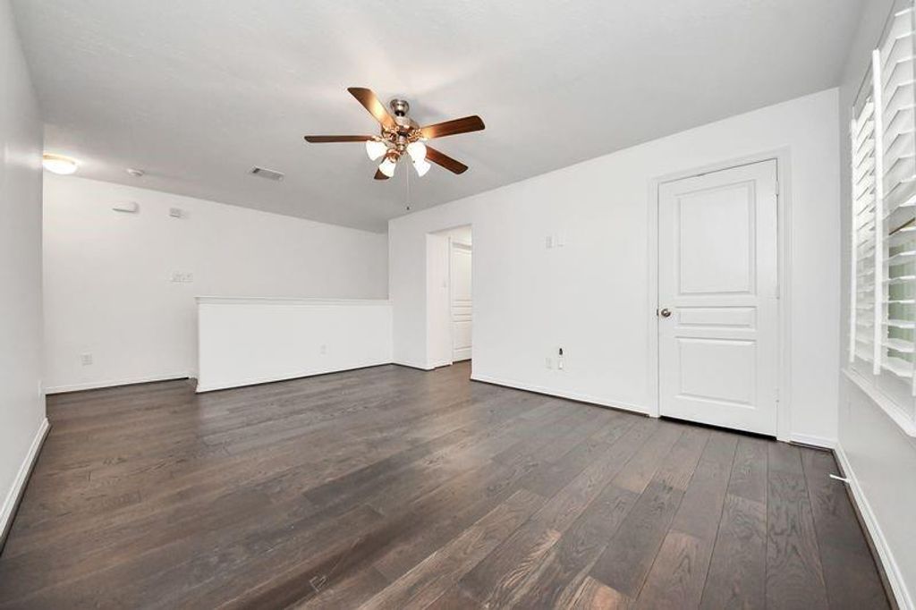 Image 15 of property listing at 4222 Drake Street, Houston, TX 77005