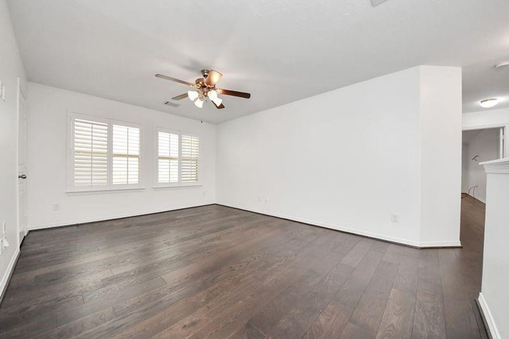 Image 16 of property listing at 4222 Drake Street, Houston, TX 77005