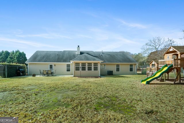 4983 Eagles Nest Court, Loganville, GA 30052