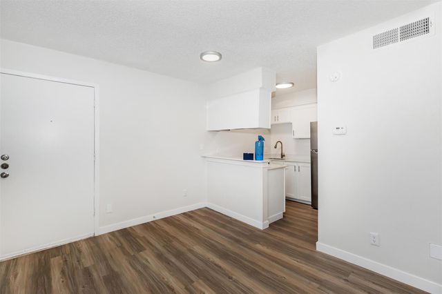4415 Avenue B 104, Austin, TX 78751