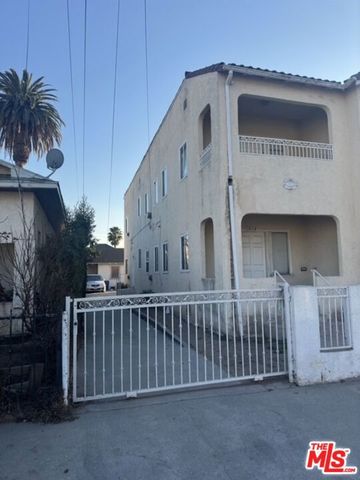 1452 W 35th Street, Los Angeles, CA 90018