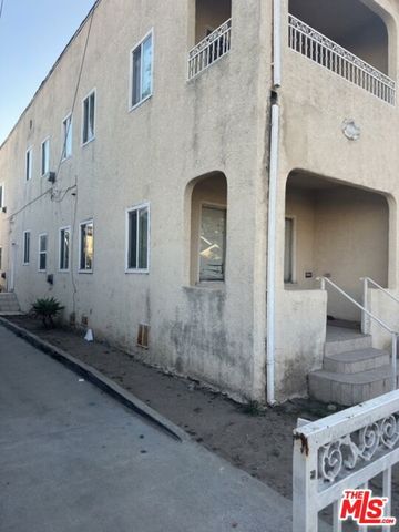 1452 W 35th Street, Los Angeles, CA 90018
