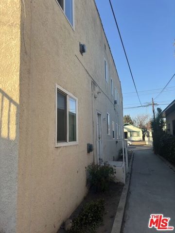 1452 W 35th Street, Los Angeles, CA 90018