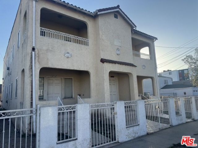 1452 W 35th Street, Los Angeles, CA 90018