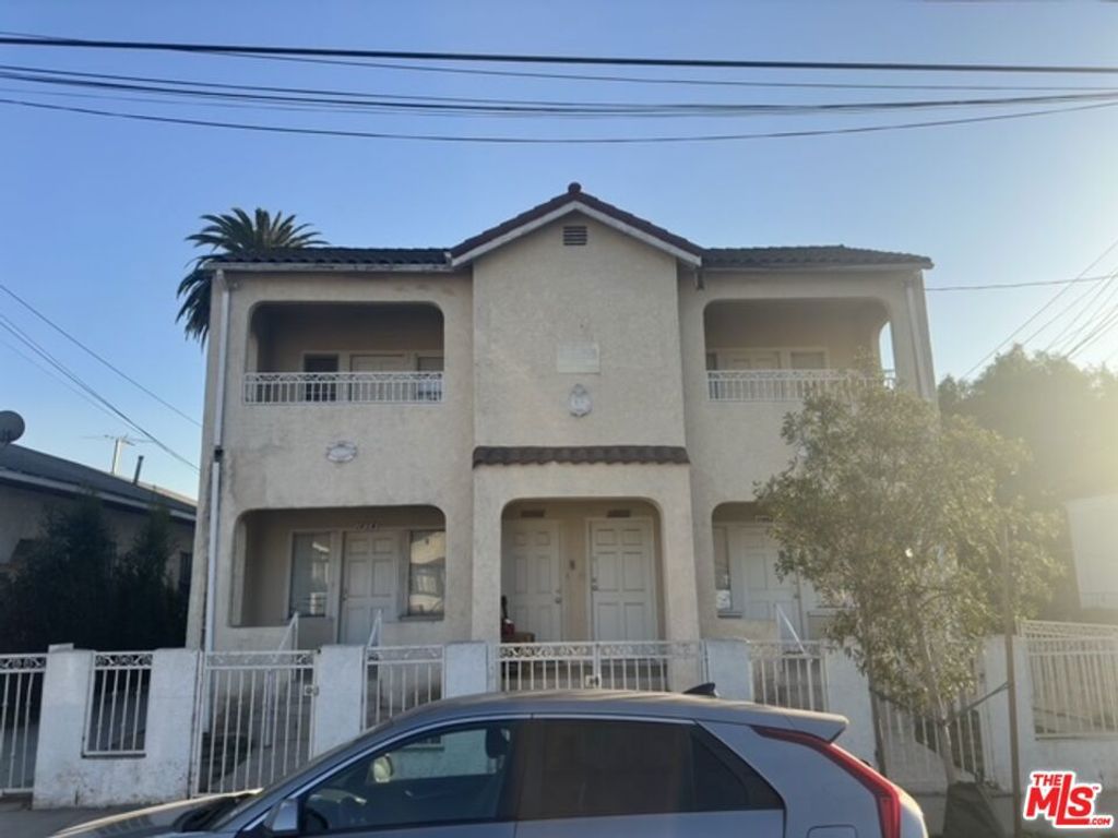 1452 W 35th Street, Los Angeles, CA 90018
