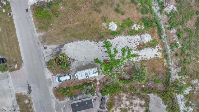 110 Mango ST, Fort Myers Beach, FL 33931