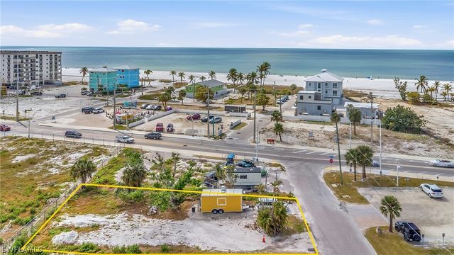 110 Mango ST, Fort Myers Beach, FL 33931