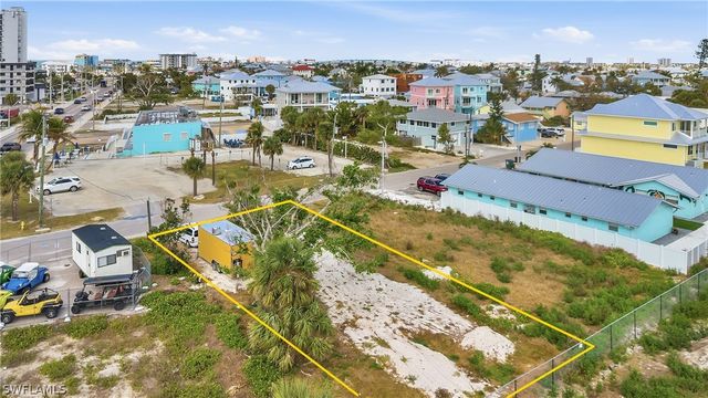 110 Mango ST, Fort Myers Beach, FL 33931