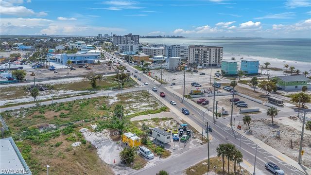 110 Mango ST, Fort Myers Beach, FL 33931